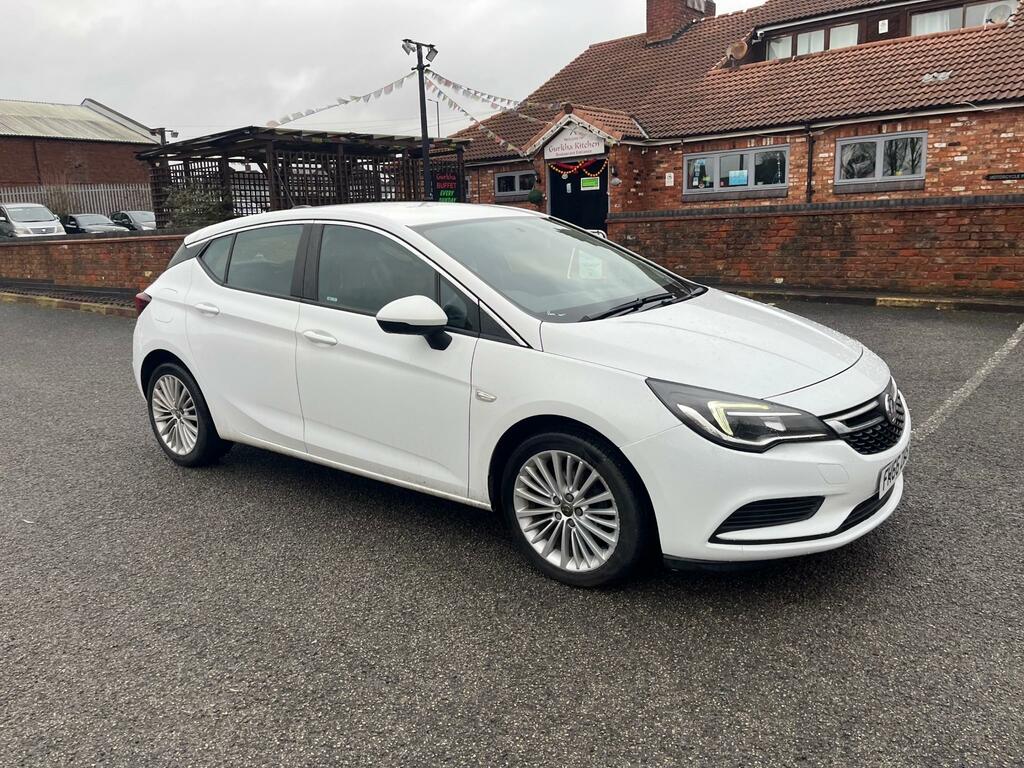 Vauxhall Astra 1.4I Energy Hatchback FH66ZDS White #2