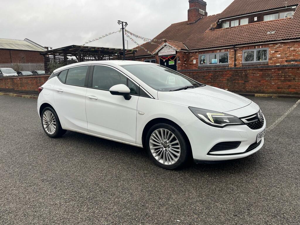 Vauxhall Astra 1.4I Energy Hatchback FH66ZDS White #3