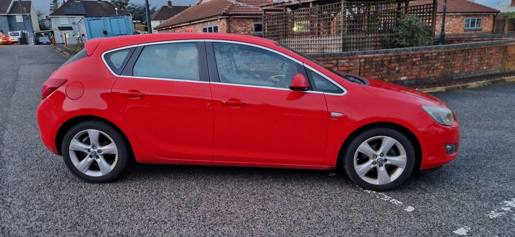 Vauxhall Astra 1.6 16V Sri Hatchback DS61VKE Red #3