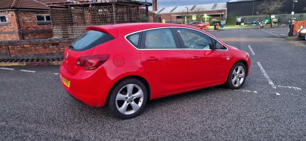 Vauxhall Astra 1.6 16V Sri Hatchback DS61VKE Red #4