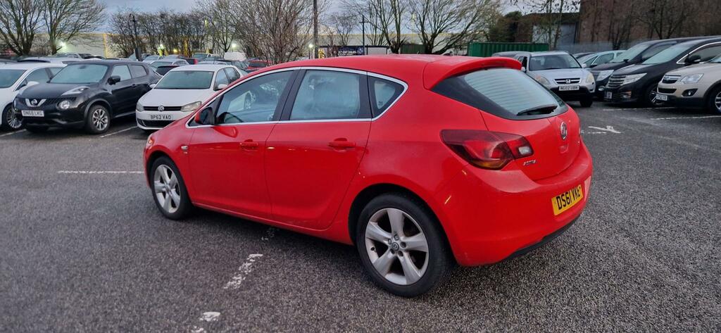 Vauxhall Astra 1.6 16V Sri Hatchback DS61VKE Red #6