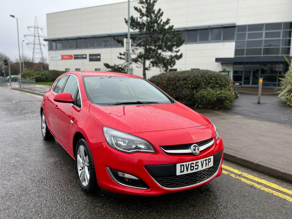 Vauxhall Astra Sri Red