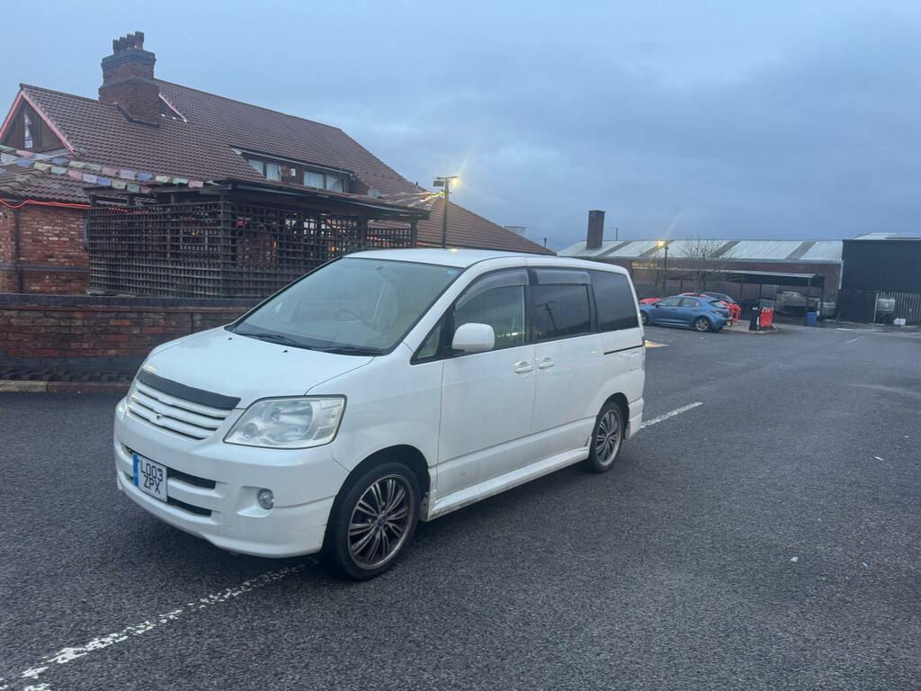 Toyota Mpv LO03ZPX White #2