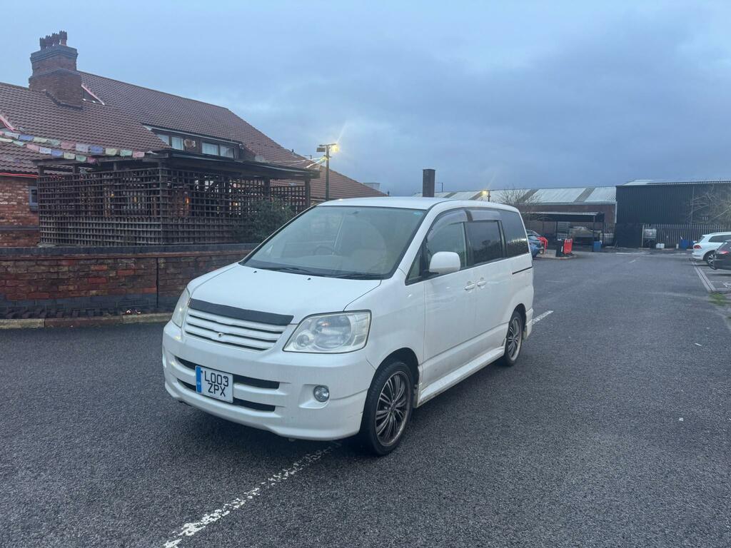 Toyota Mpv LO03ZPX White #4