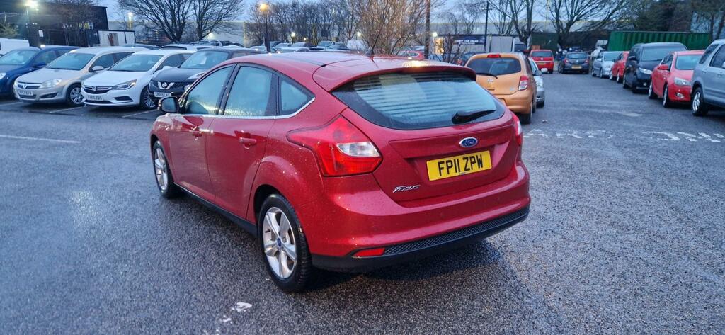 Ford Focus Zetec 105 FP11ZPW Red #6