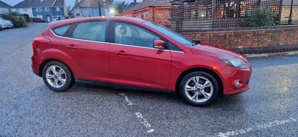 Ford Focus Zetec 105 FP11ZPW Red #3