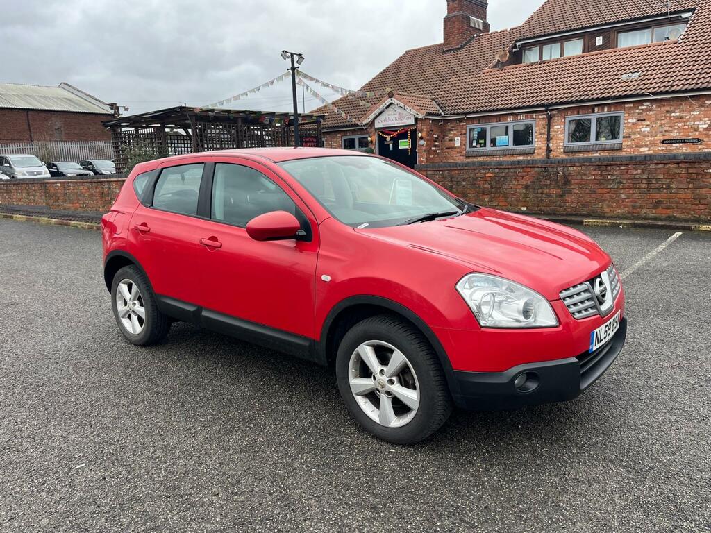 Nissan Qashqai Acenta Red