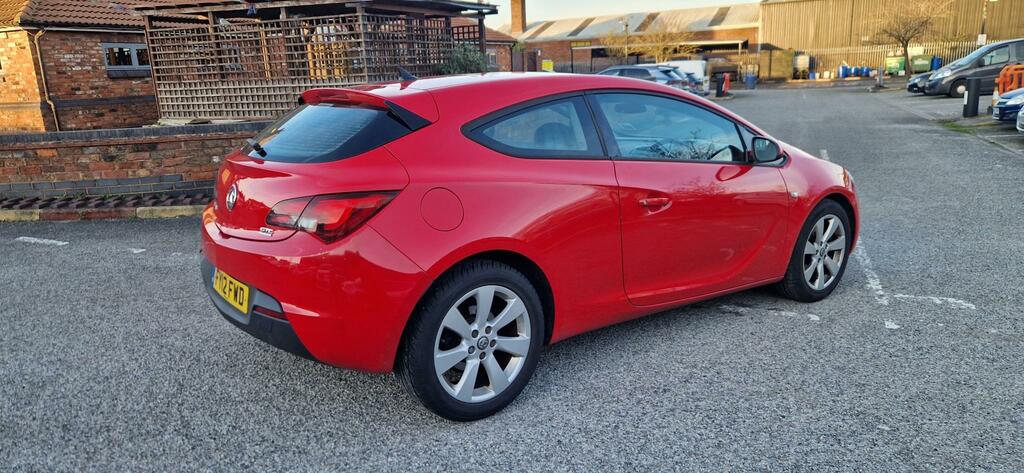 Vauxhall Astra GTC Sport S S Red #5