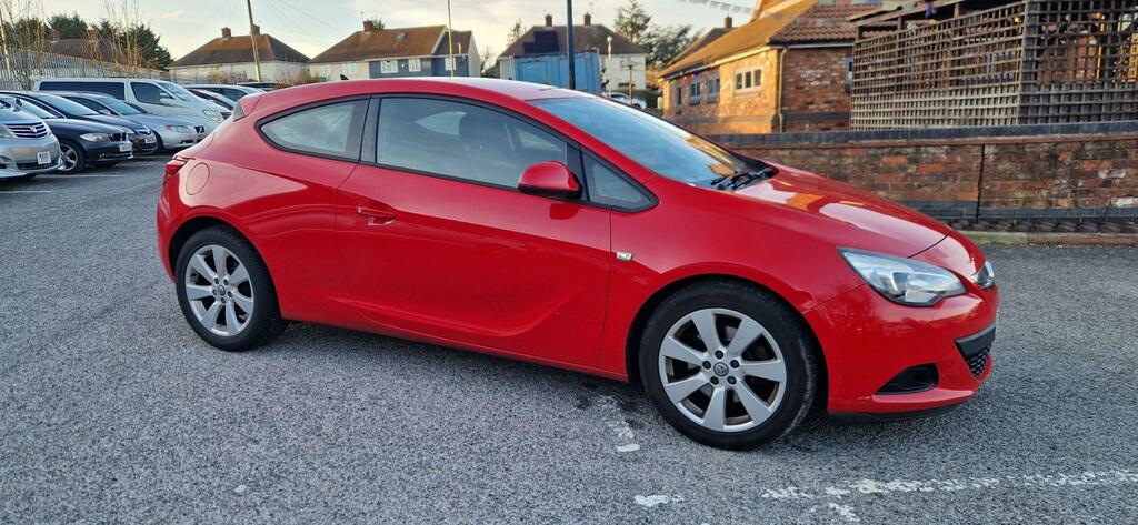 Vauxhall Astra GTC Sport S S Red #3