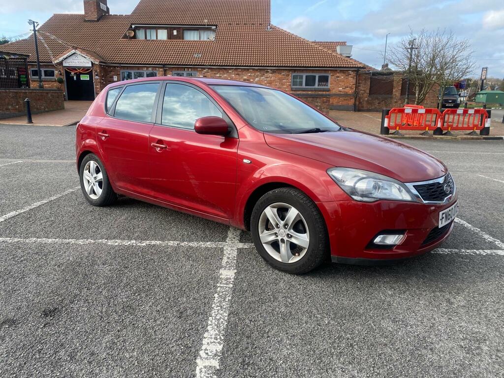 Kia Ceed 2 Crdi FN60OTZ Red #2