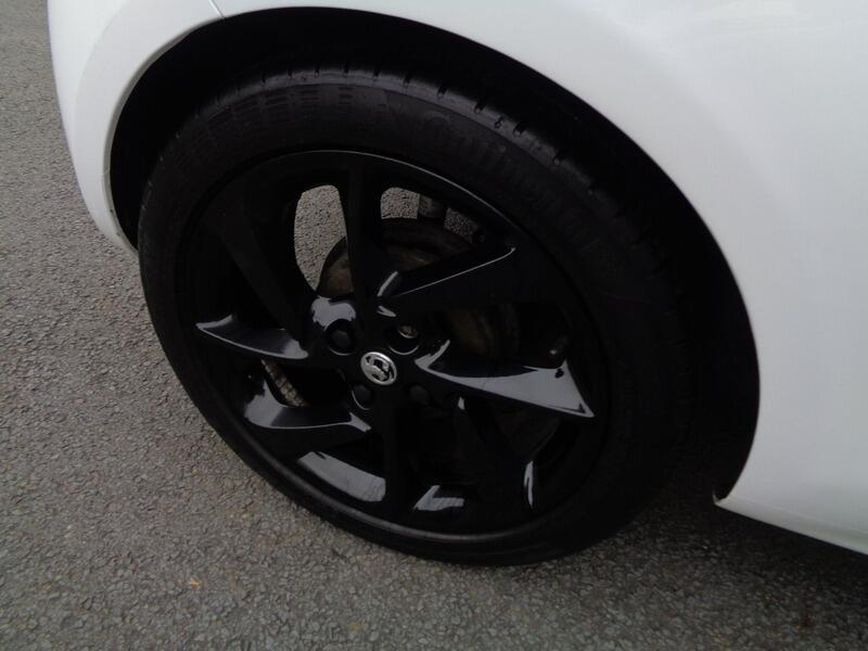 Vauxhall Adam Energised White #4