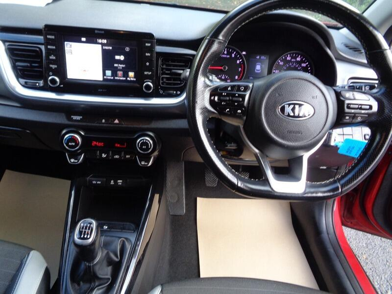 Kia Stonic 3 Isg YG68VZX Red #6