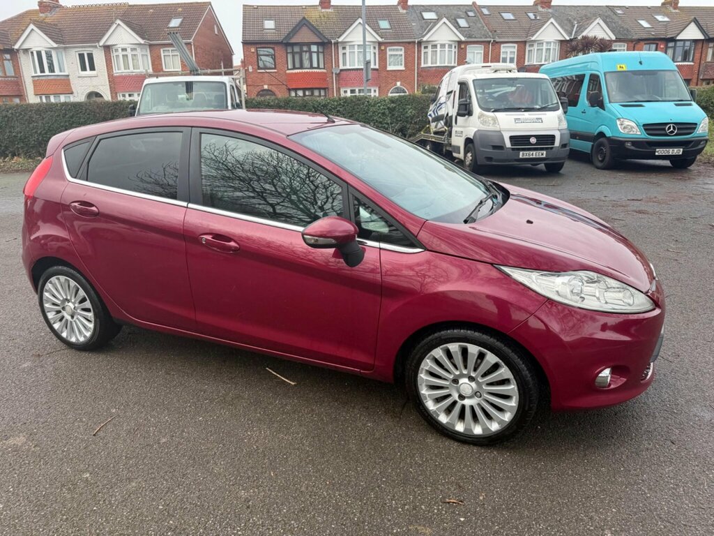 Ford Fiesta 1.6 Titanium ND09TZN Red #5