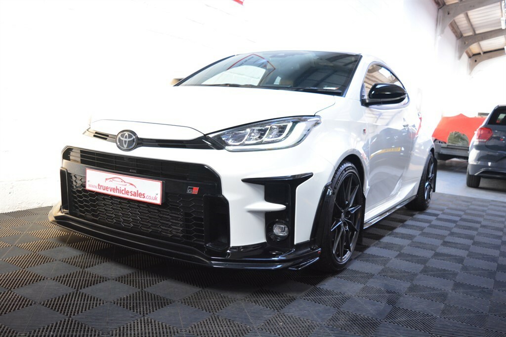 Toyota Yaris 1.6 Gr 4Wd Circuit 260 Bhp NG70TGE White #6
