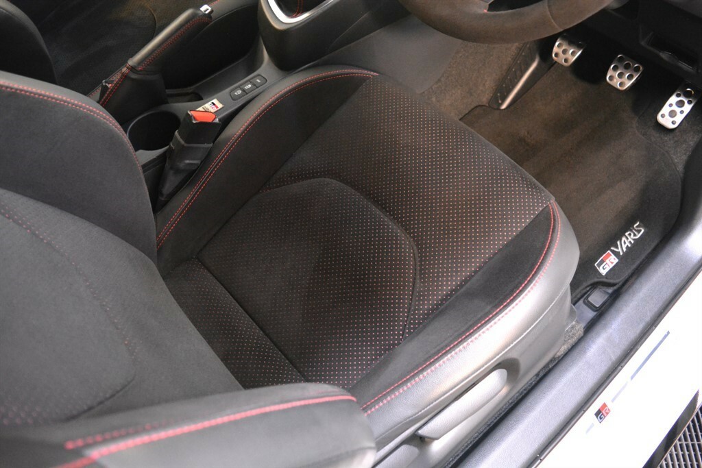 Toyota Yaris 1.6 Gr 4Wd Circuit 260 Bhp NG70TGE White #4