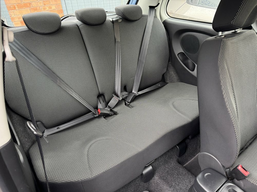 Nissan Micra Accenta Limited Edition Silver #9