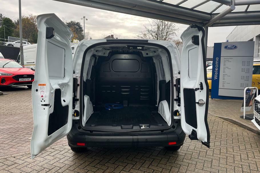Ford Transit Courier Trend 100Kw 43Kwh LO25TZX White #6