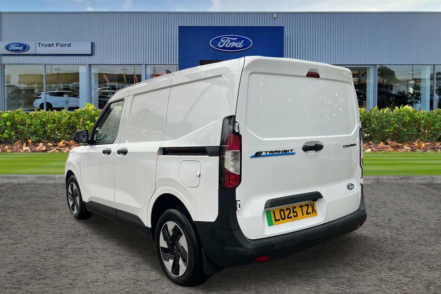 Ford Transit Courier Trend 100Kw 43Kwh LO25TZX White #2