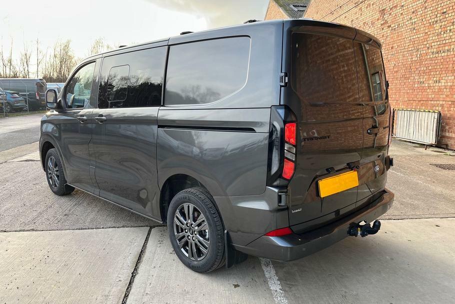Ford Transit Custom 320 Limited L1 Swb Double Cab In Van Fwd 2.5 LL75RUW #2