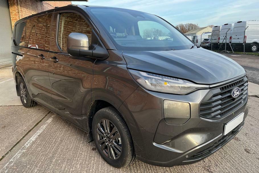 Ford Transit Custom 320 Limited L1 Swb Double Cab In Van Fwd 2.5
