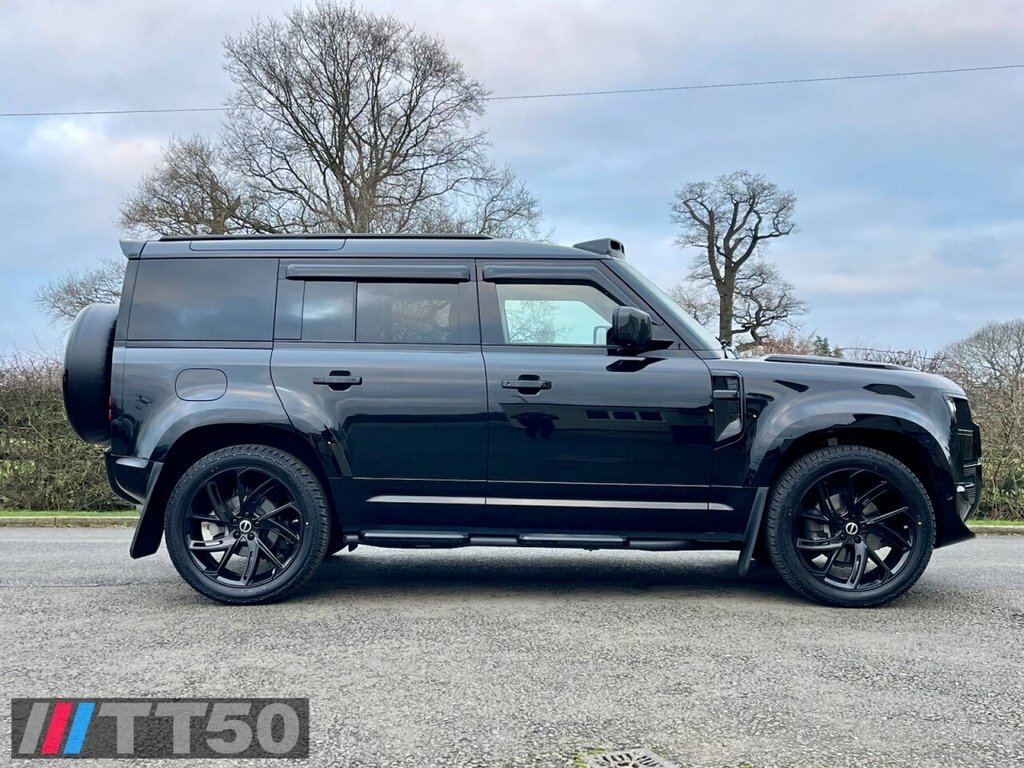 Land Rover Defender 3L Se LM72KSK Black #3
