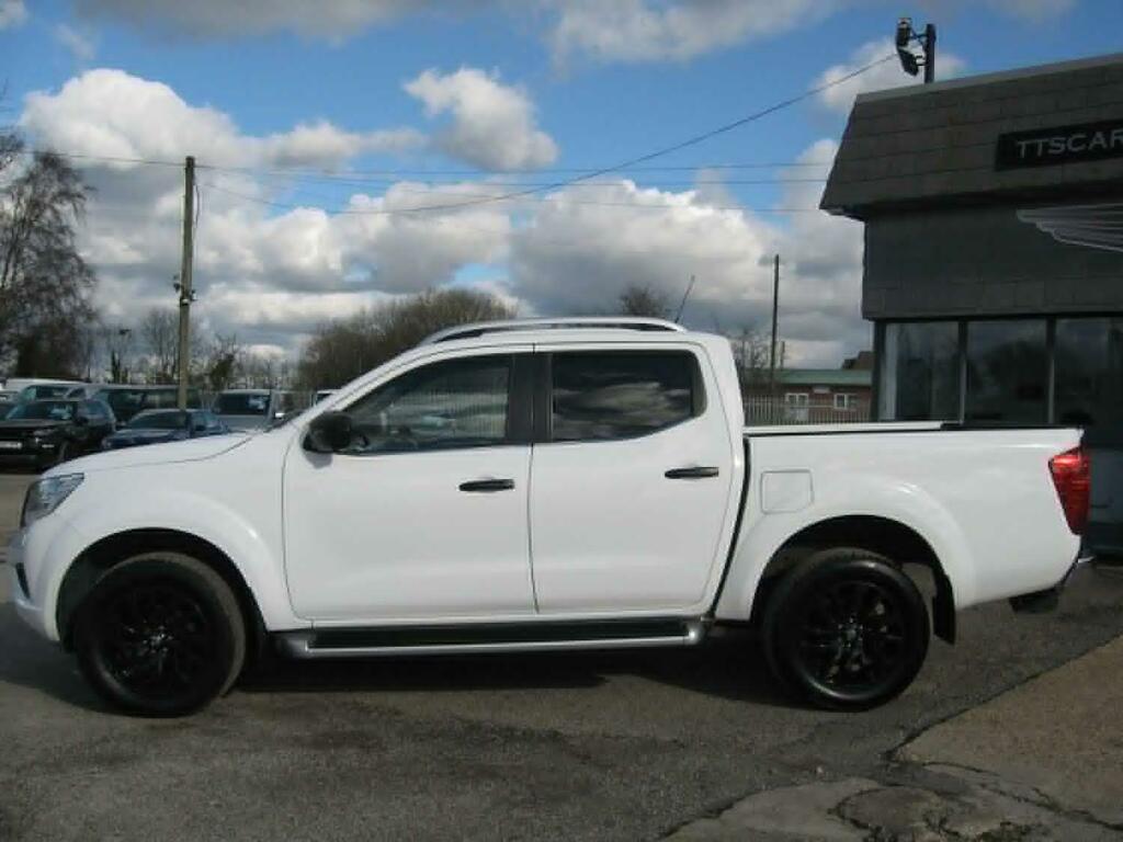 Nissan Navara Pickup 2.3 Dci Tekna Pick Up 201666 White #4