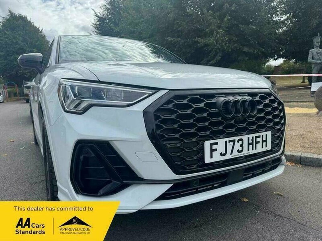 Audi Q3 Suv 1.5 Tfsi Cod 35 Black Edition Sportback Pe White #3