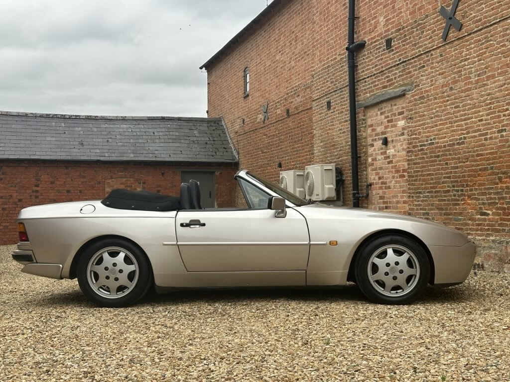 Porsche 944 S2 16V - Red #28