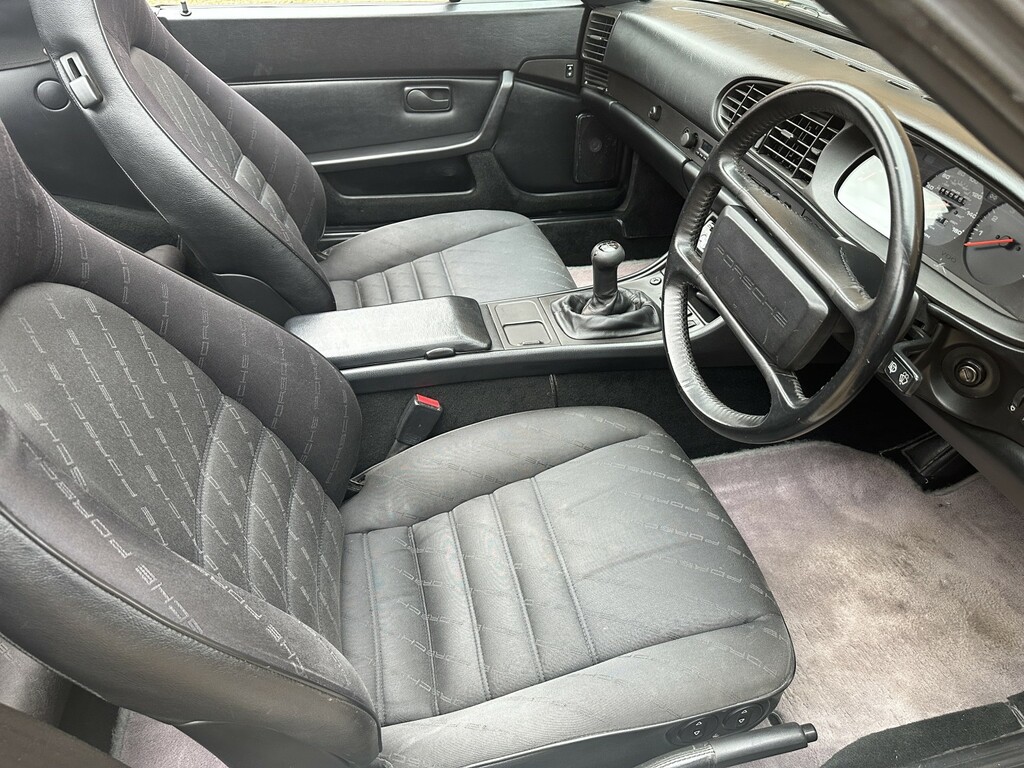 Porsche 944 S2 16V - Red #10
