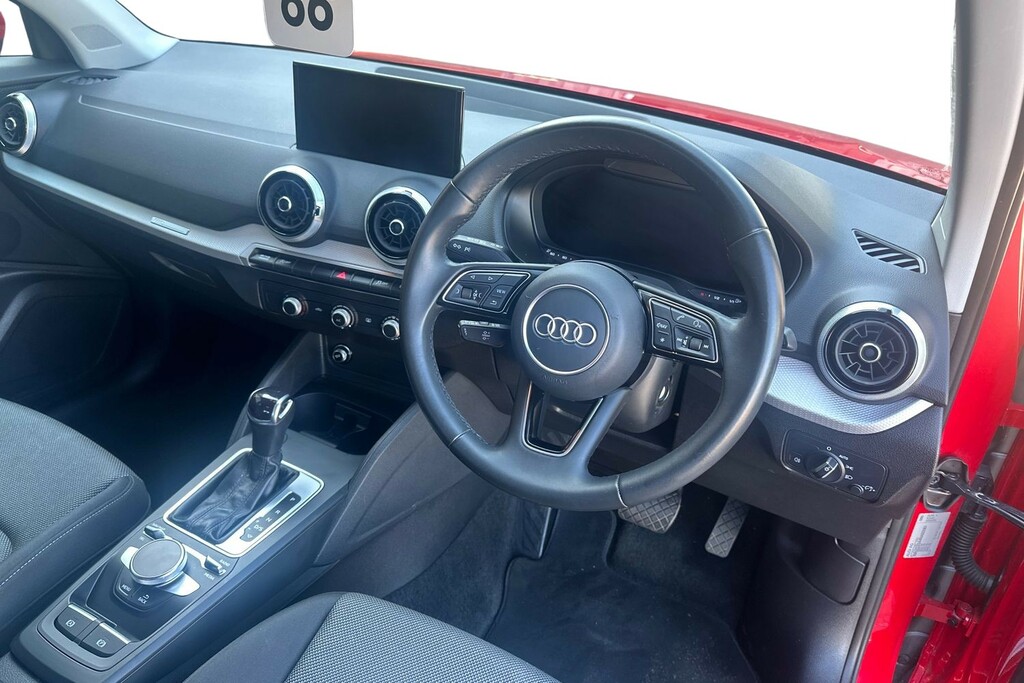 Audi Q2 Audi Q2 1.5 Tfsi Cod 35 Sport Suv S ... EK22ARZ Red #2
