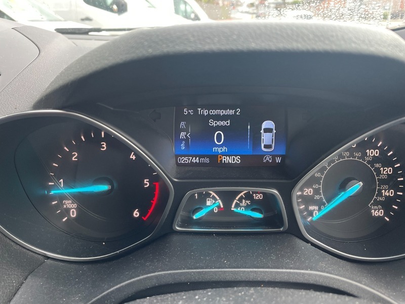 Ford Kuga St-line Tdci EJ69OZA White #6