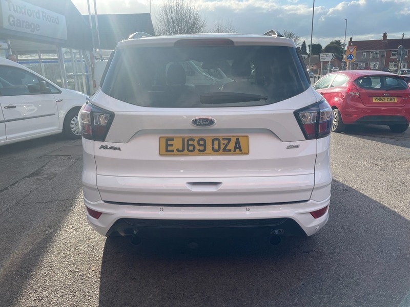 Ford Kuga St-line Tdci EJ69OZA White #4