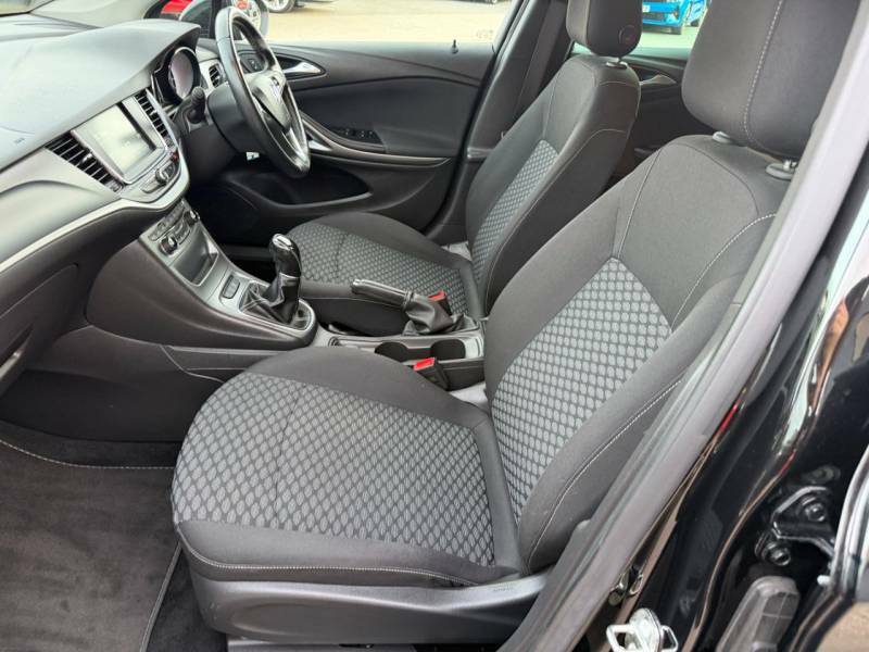 Vauxhall Astra 1.4I 16V Se - 2018 67 NV67CYY Black #4