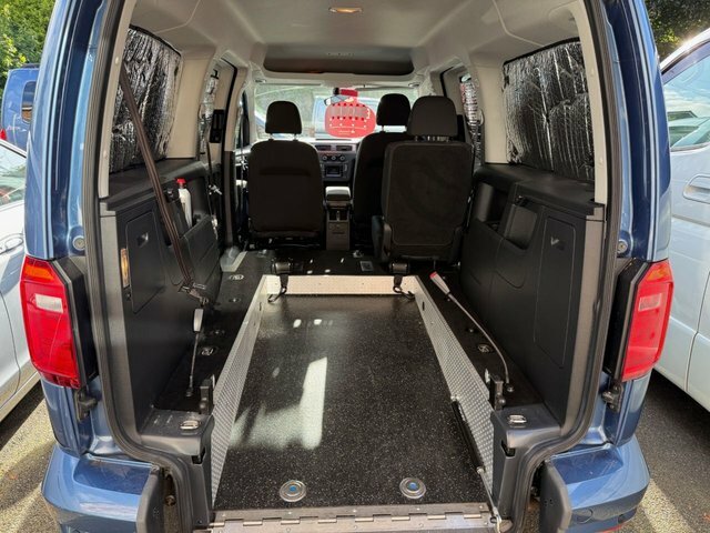 Volkswagen Caddy Maxi Life 2018 Wheelchair Accessible Vehicle 2.0 C20 Life Td Blue #3