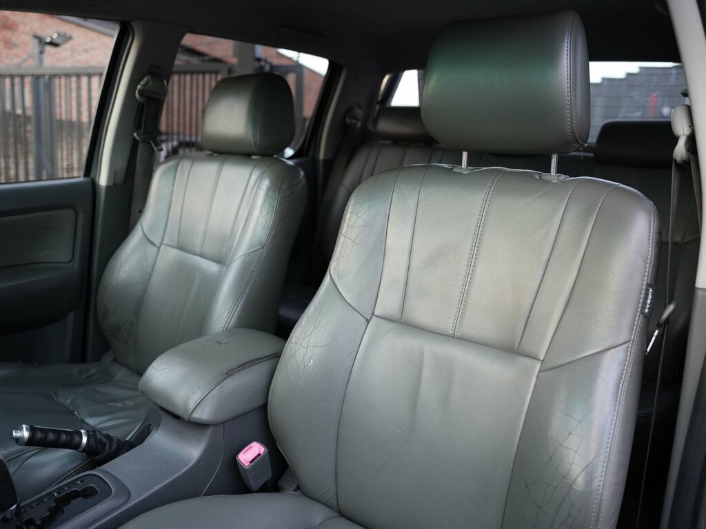 Toyota HILUX 3.0 D-4d Invincible Pickup Double Cab A Grey #6