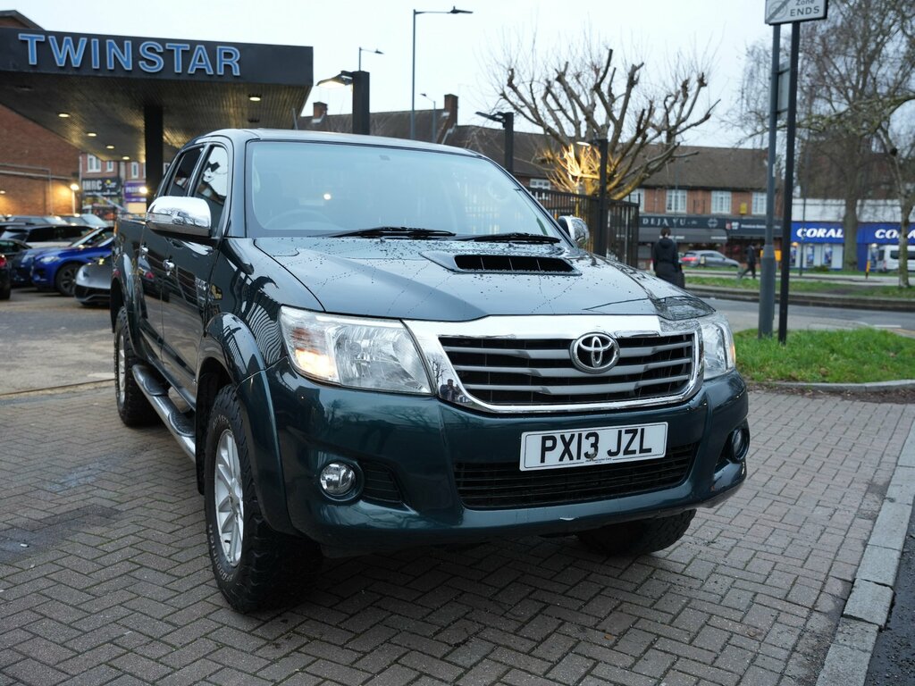 Toyota HILUX 3.0 D-4d Invincible Pickup Double Cab M Green