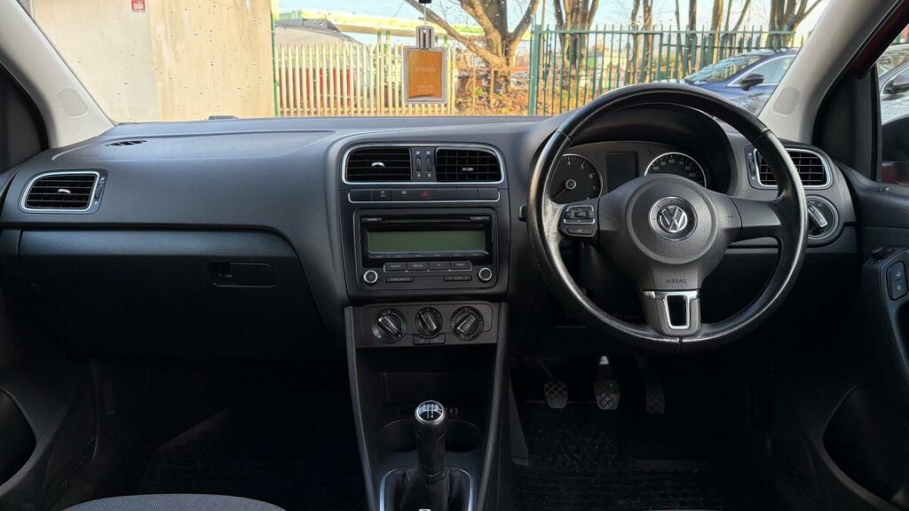 Volkswagen Polo 1.2 Match Euro 5 SA61GKZ Red #2