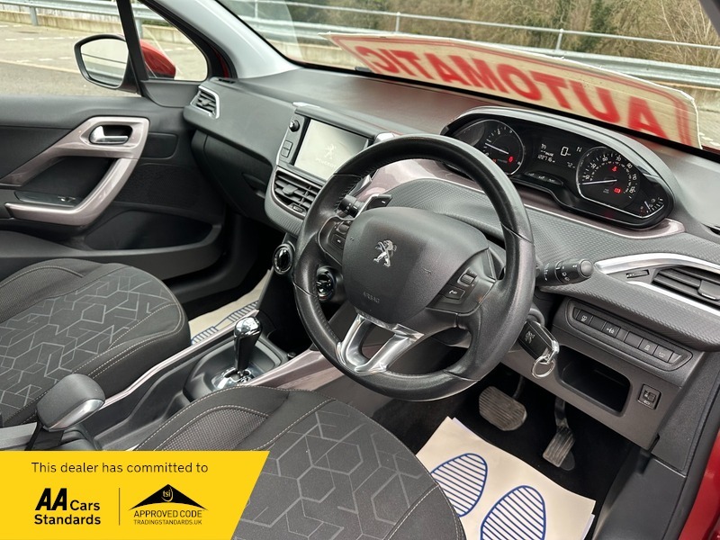 Peugeot 2008 20 Tax Suv PN15BFY Orange #3