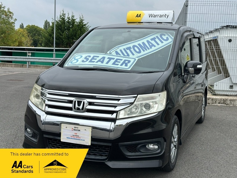 Honda StepWagon Mpv White #1
