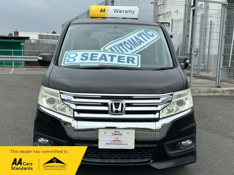 Honda StepWagon Mpv White #11