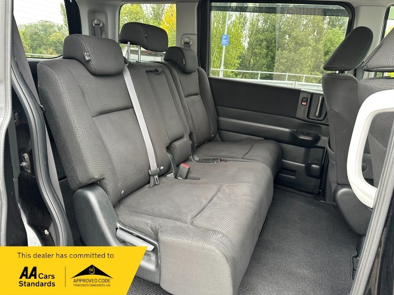 Honda StepWagon Mpv White #10