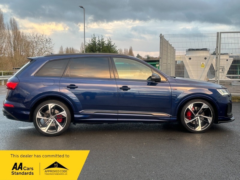 Audi Q7 7 Seater 3.0 Y29YAN Blue #4