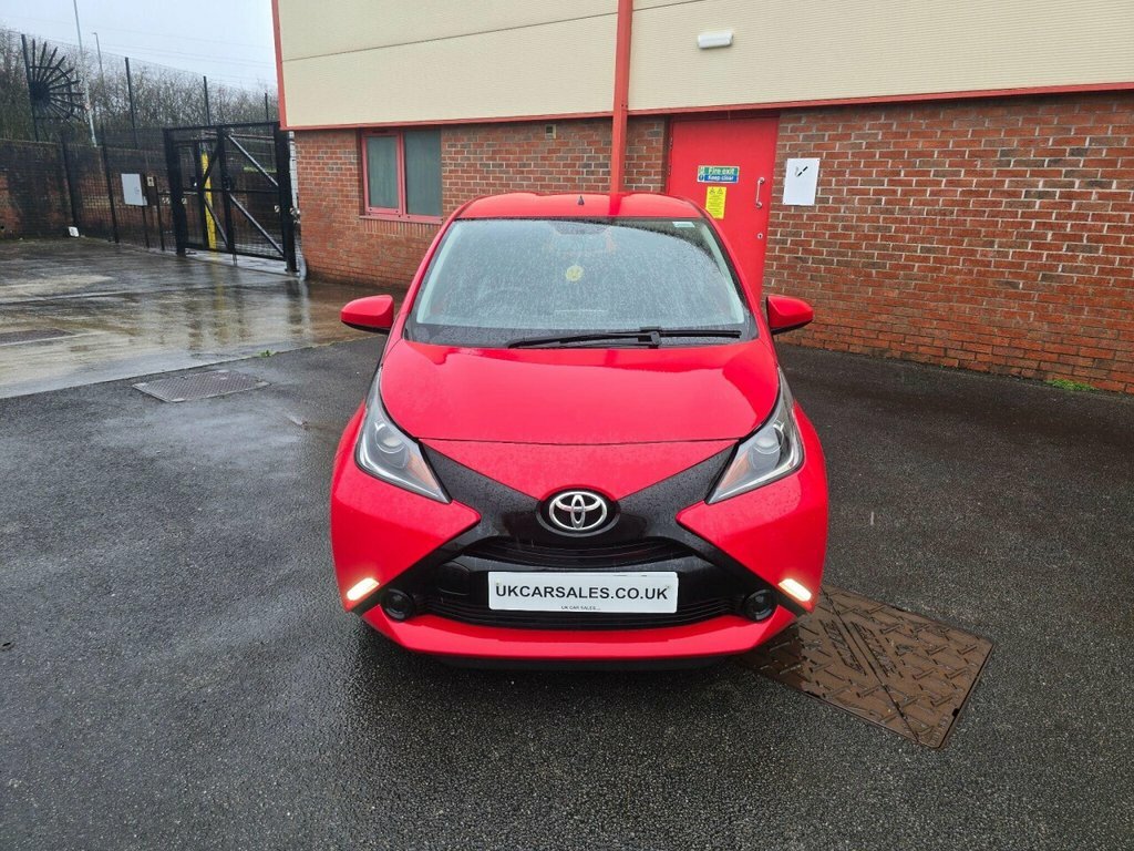 Toyota Aygo Hatchback AP15ORA Red #4