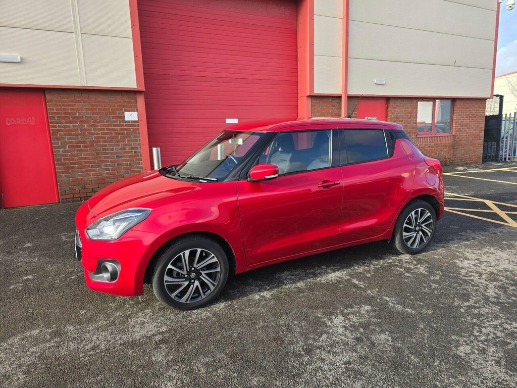 Suzuki Swift Hatchback Red #5