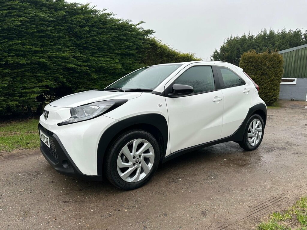 Toyota Aygo X 1.0 Vvt-i Pure Hatchback Euro 6 White