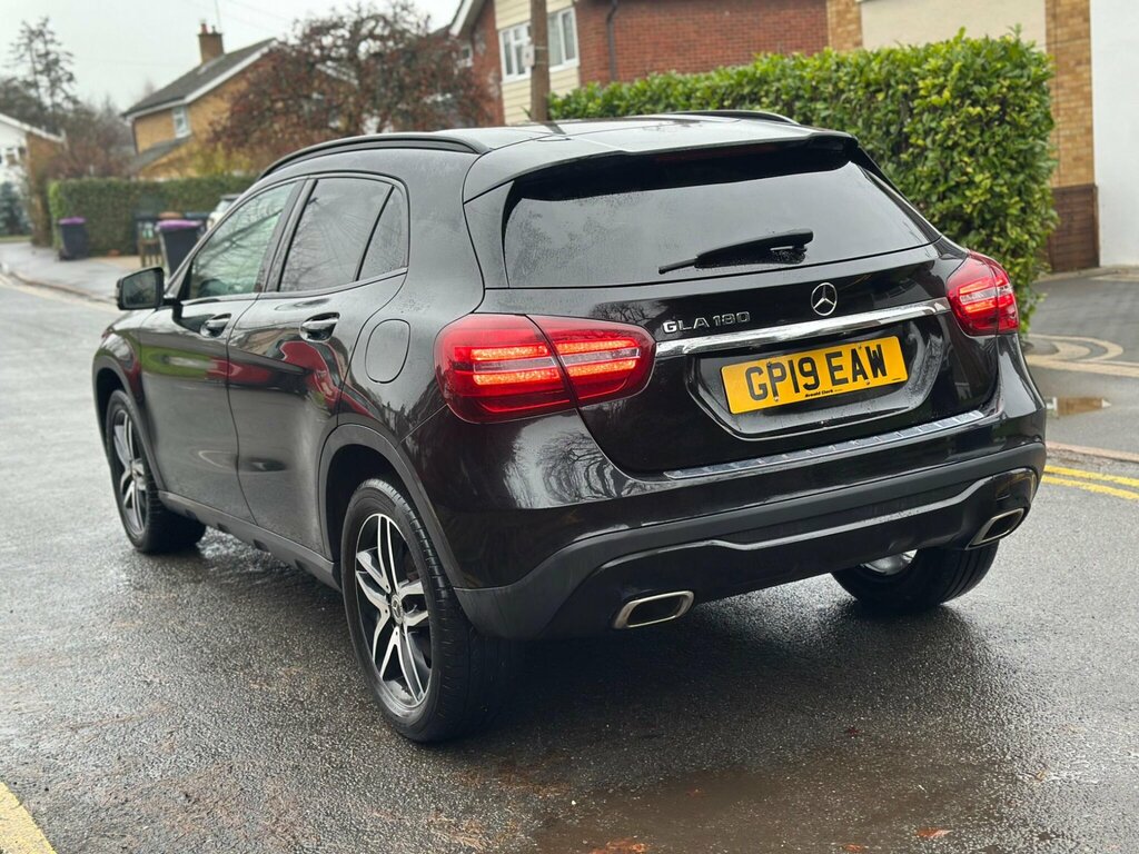 Mercedes-Benz GLA Class 1.6 Gla180 Urban Edition 7G-dct Euro 6 Ss GP19EAW Black #4