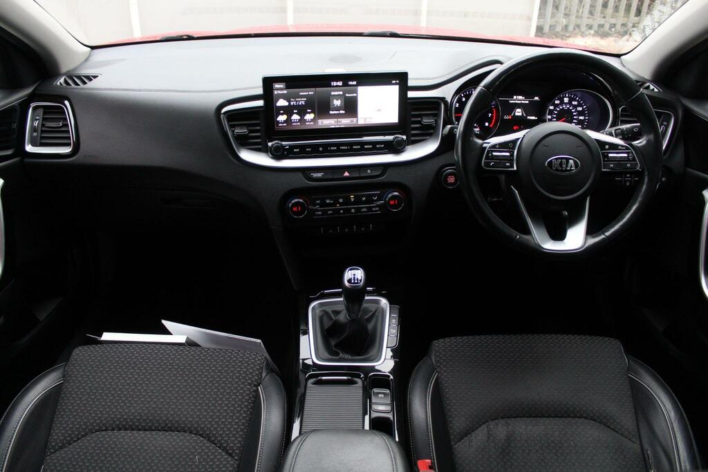 Kia Xceed Suv MA20VSD Red #3