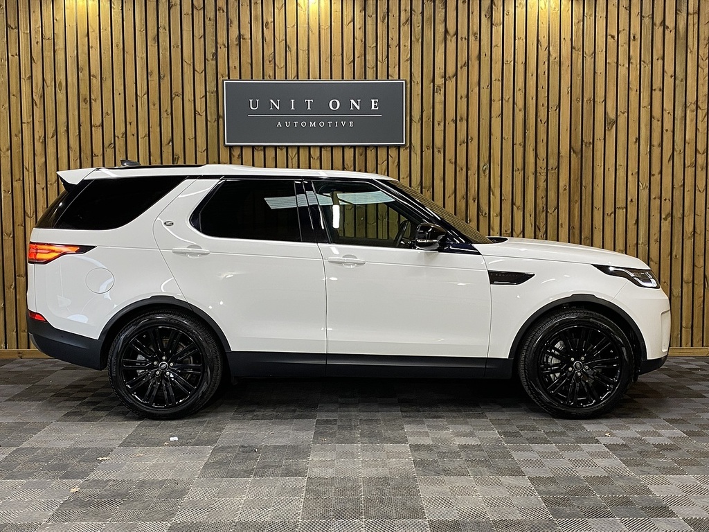 Land Rover Discovery Sd V6 Hse LT70UXM White #2
