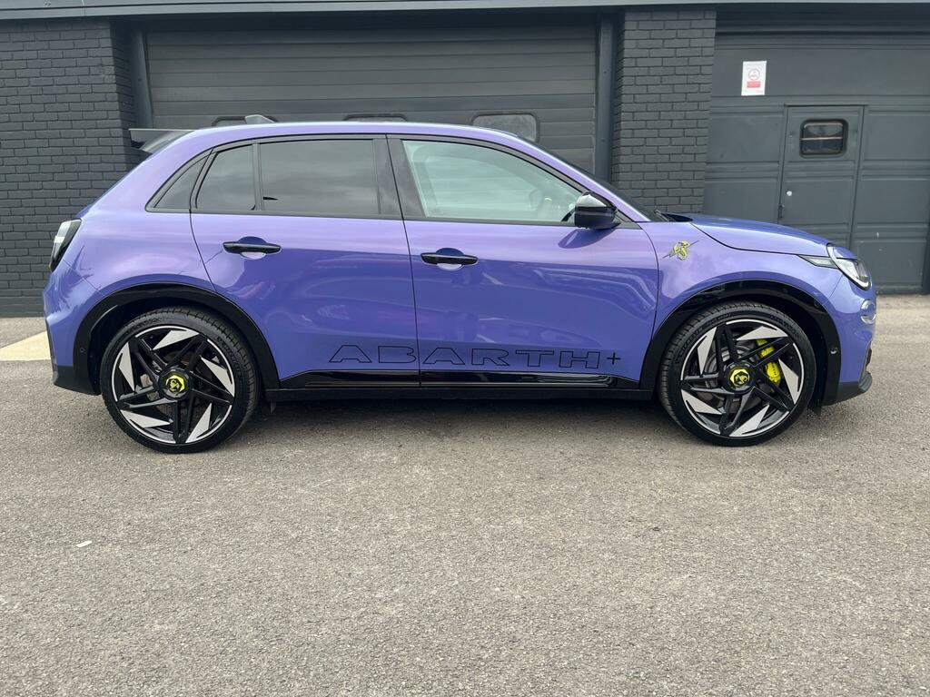 Abarth 600e 54Kwh Scorpionissima Suv 280 Ps Purple #6