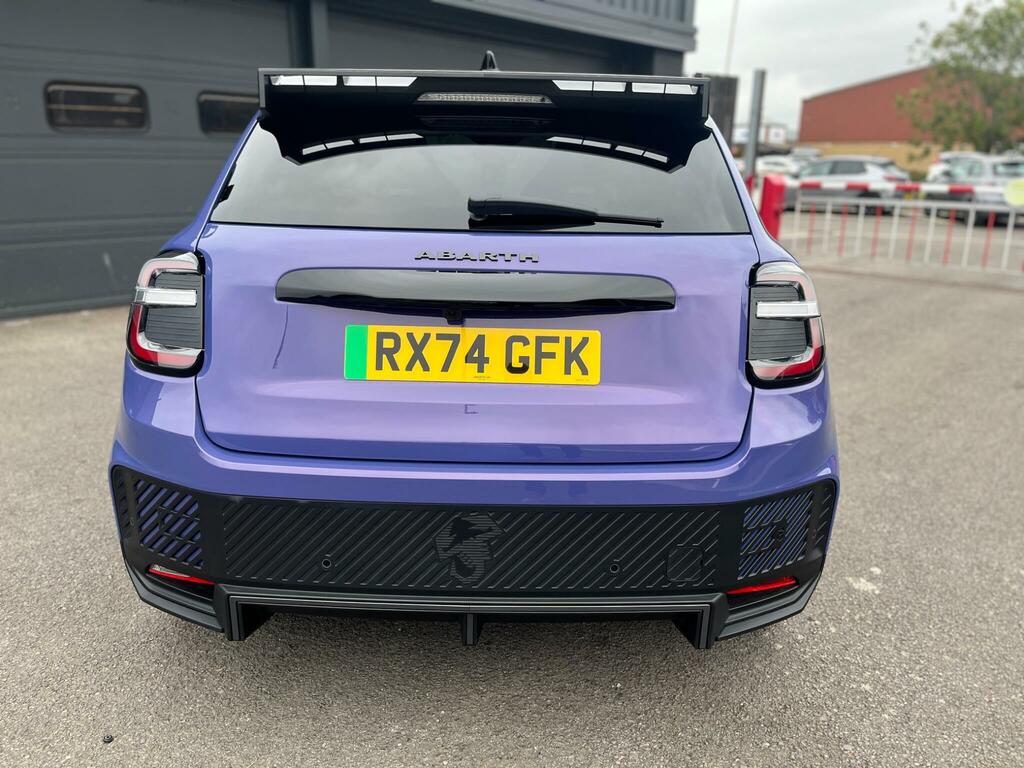 Abarth 600e 54Kwh Scorpionissima Suv 280 Ps Purple #5